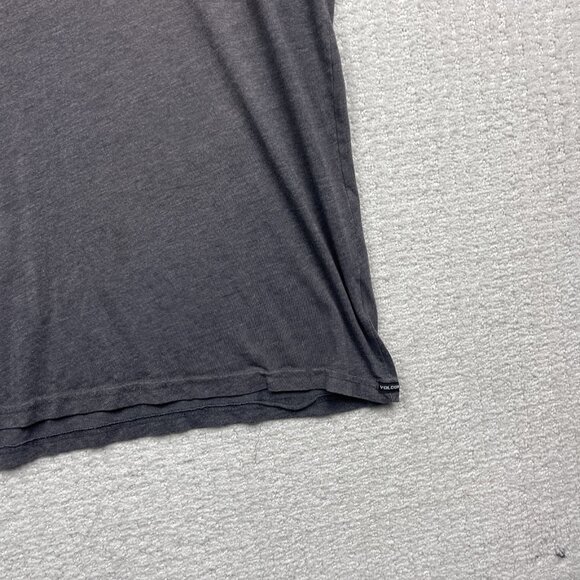Y2K Volcom Stone Big Distressed Logo Skater Tee Adult Size L Modern Fit Read - Picture 4 of 16